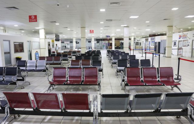 Λιβύη: Ρουκέτες κατά του αεροδρομίου της Τρίπολης