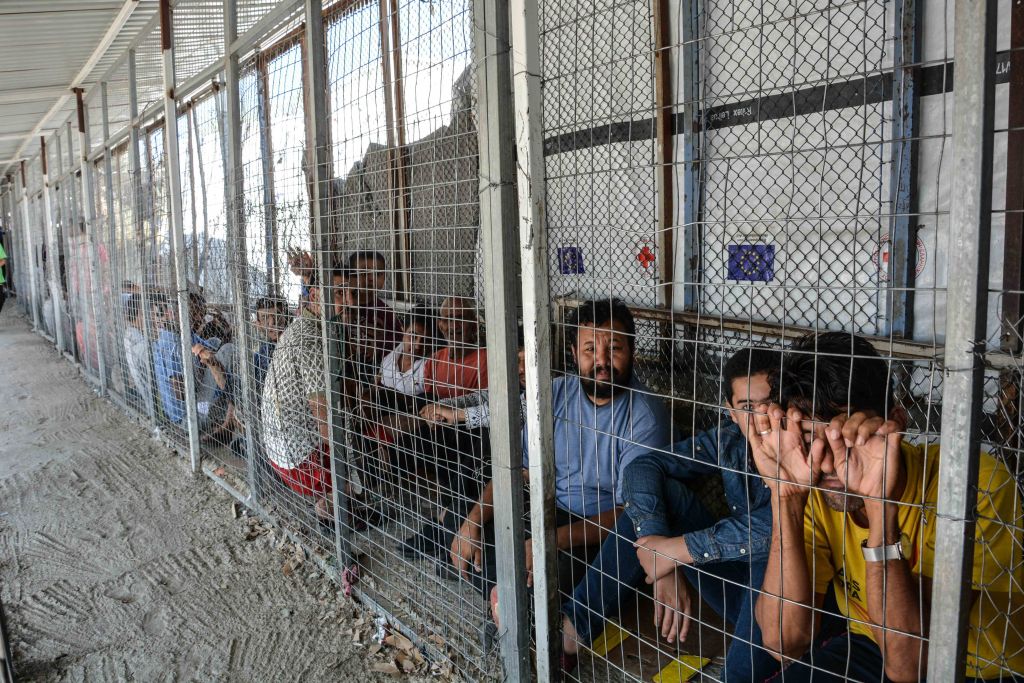 AFP: Η Αθήνα δεν μπορεί να εξασφαλίσει ούτε βασικές παροχές στους πρόσφυγες
