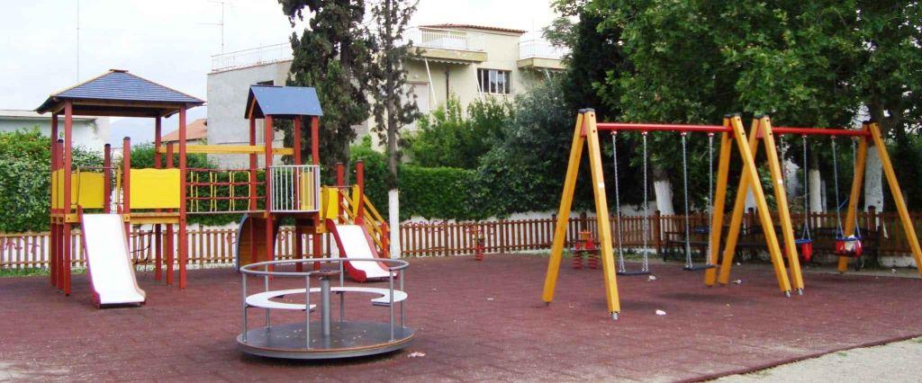 Κομοτηνή: Γονείς εγκατέλειψαν 9χρονο στην παιδική χαρά