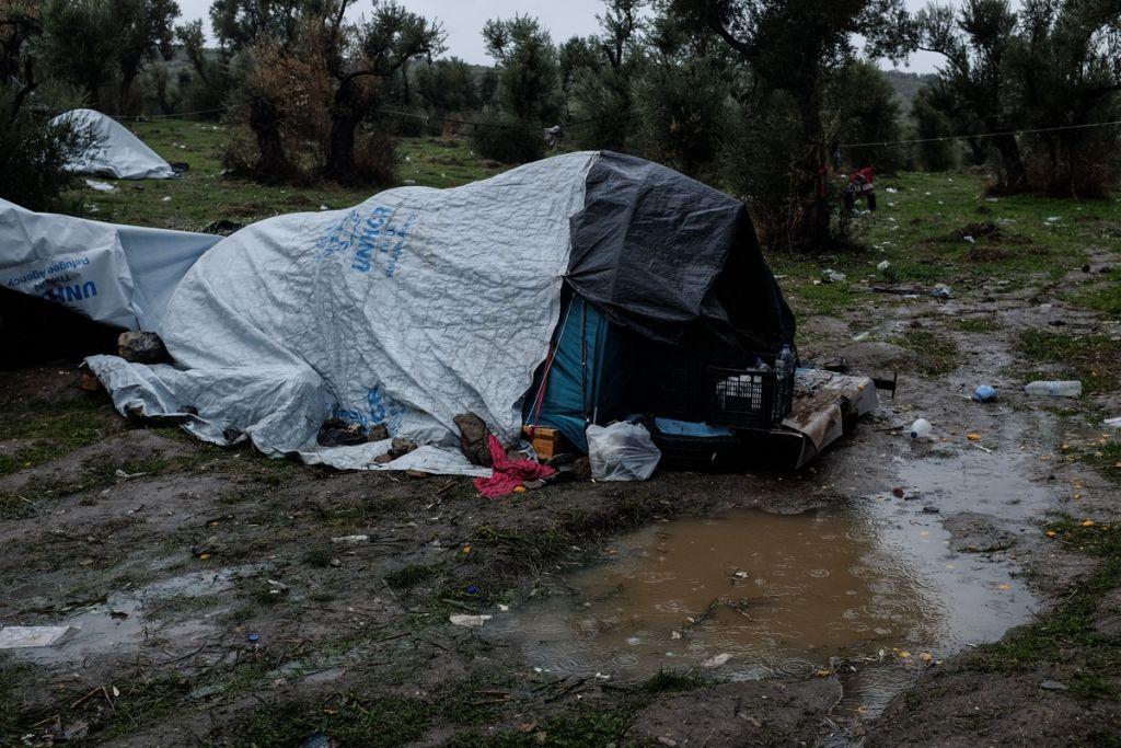 Μόρια: Μετακίνηση 4.500 προσφύγων λόγω κακοκαιρίας