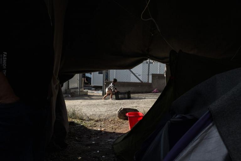 Με λουκέτο στο ΚΥΤ Σάμου προειδοποιεί η Περιφέρεια Β. Αιγαίου