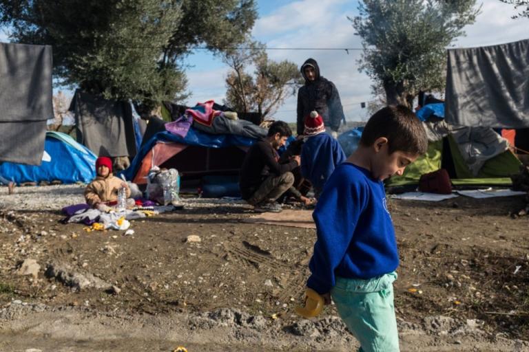 Η UNICEF εκπέμπει SOS για τα προσφυγόπουλα στα νησιά