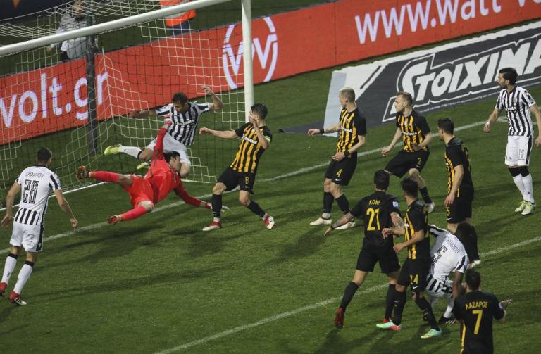 Παραδεχτείτε το έστω και τώρα!