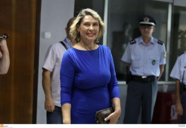 Η Ολγα, η Κατερίνα και τα δακρυγόνα