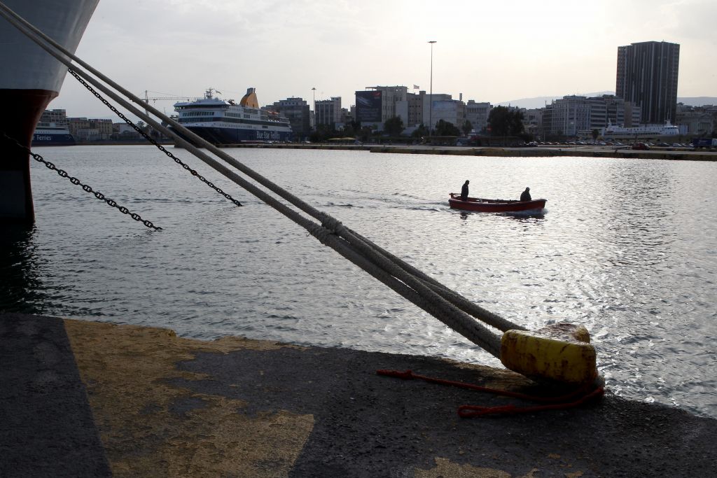 Παράνομη κρίθηκε η απεργία στο λιμάνι του Πειραιά