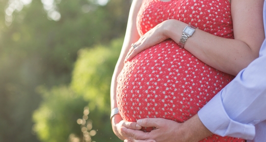 Εφικτή η μητρότητα για τις γυναίκες με καρκίνο