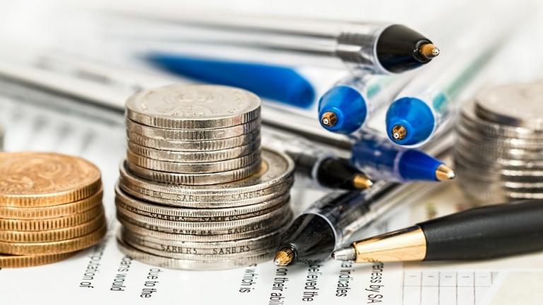 ΑΕΠ και προϋπολογισμός καθορίζουν τη στάση των θεσμών