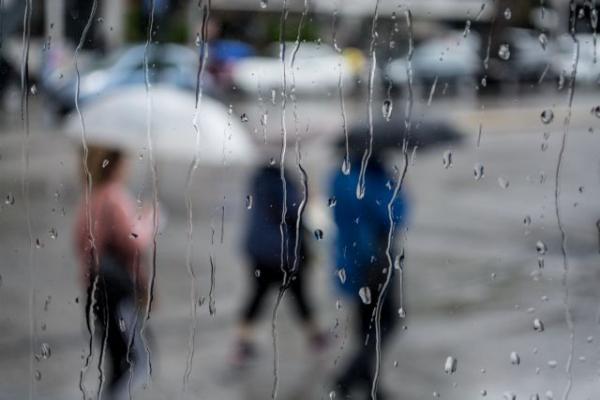 Βροχές και καταιγίδες και σήμερα Κυριακή