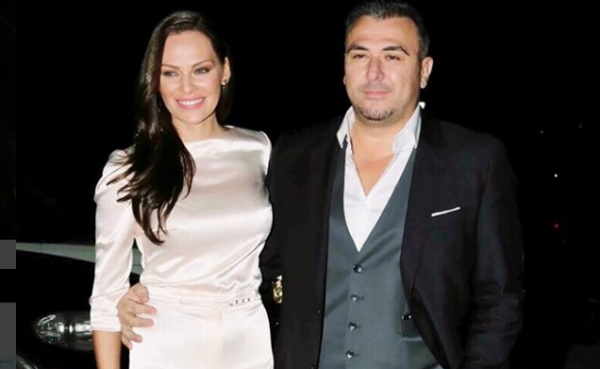 Παντρεύτηκαν ο Αντώνης Ρέμος και η Υβόννη Μπόσνιακ (φωτογραφίες)