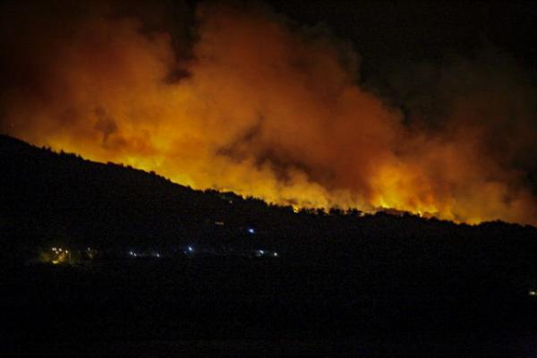 Σάμος: Σε ύφεση η πυρκαγιά στην περιοχή Κέδρος