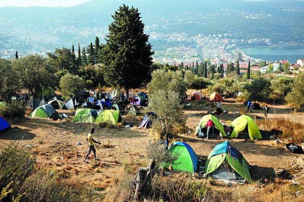 Προσφυγικό: SOS εκπέμπουν Σάμος και Χίος