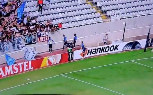 Πήγε να πανηγυρίσει το γκολ του και… χάθηκε