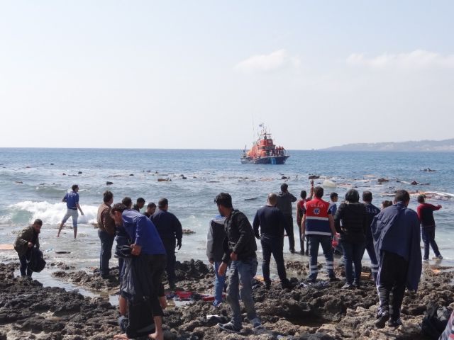 Ιστιοφόρο με 82 πρόσφυγες εντοπίστηκε ανοιχτά των Κυθήρων