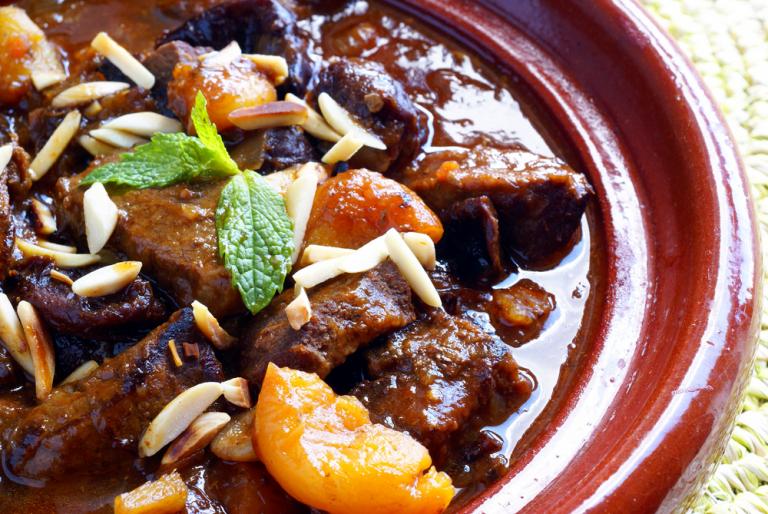 Μοσχαράκι με δαμάσκηνα