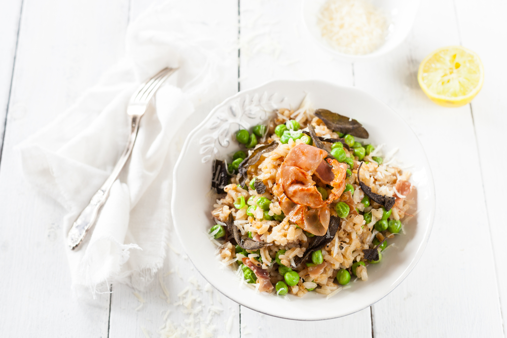 Ριζότο με αρακά και μπέικον