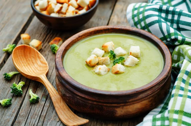 Θρεπτική σούπα με μπρόκολο