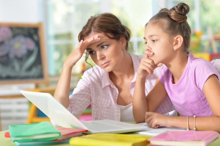 Πώς θα βοηθήσετε το παιδί στο διάβασμα του σχολείου