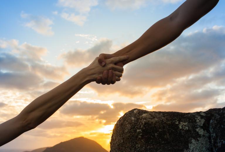 Μήπως είσαι η μητέρα Τερέζα στις σχέσεις σου;