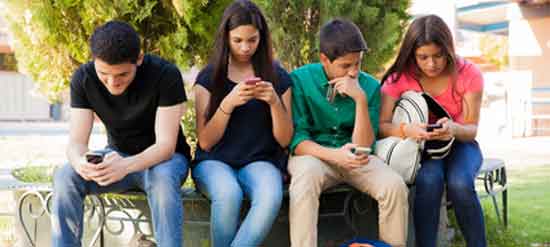 Κακό το καθισιό για τις αρτηρίες των εφήβων