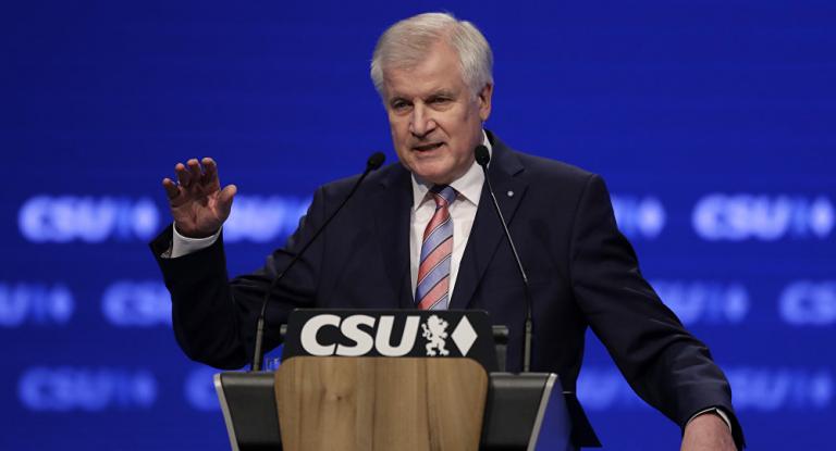 Αισιόδοξος για συμφωνία με την Ιταλία στο μεταναστευτικό ο Ζεεχόφερ