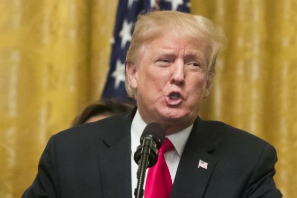 Στα άκρα ο Τραμπ: Δασμοί $200 δισ. στην Κίνα, απειλή για άλλα 267 δισ.