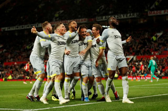 Νέο «χαστούκι» για τη Γιουνάιτεντ, την πέταξε εκτός Λιγκ Καπ η Ντέρμπι