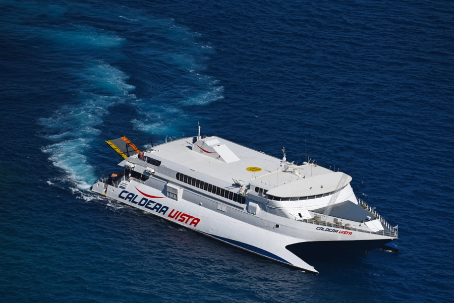 Προσέκρουσε στον προβλήτα του λιμανιού της Νάξου το «Caldera Vista»