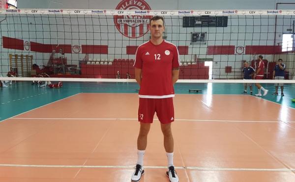 Σμιτ: «Ευχαριστώ τον κόσμο, μεγάλος σύλλογος ο Ολυμπιακός»