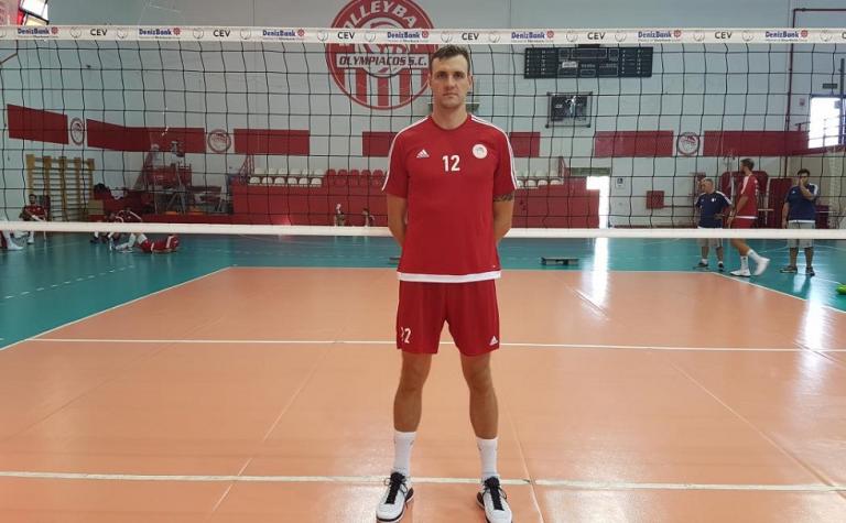 Σμιτ: «Ευχαριστώ τον κόσμο, μεγάλος σύλλογος ο Ολυμπιακός»