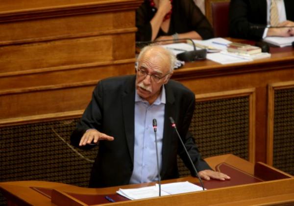 Βίτσας: Έχουμε δημοσιοποιήσει τα πάντα για τα κονδύλια για το προσφυγικό