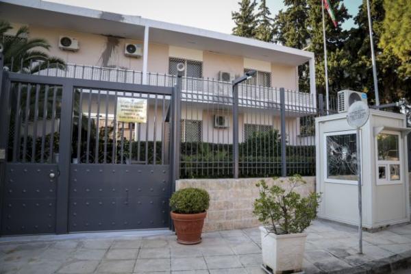 «Παγώνει» η μετακίνηση του ειδικού φρουρού της πρεσβείας του Ιράν
