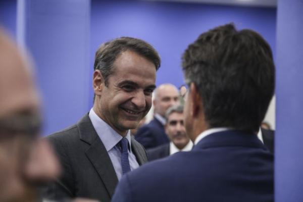 Προβάδισμα 11 μονάδων της ΝΔ έναντι του ΣΥΡΙΖΑ