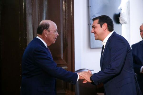 Γεύμα εργασίας παραθέτει ο Γουίλμπουρ Ρος στον Αλ. Τσίπρα