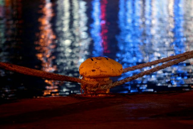 Νέα πρόσκρουση πλοίων στο λιμάνι του Πειραιά