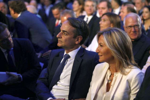 Η θερμή υποδοχή Μητσοτάκη στο «Βελλίδειο»