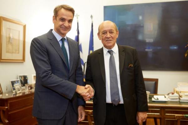 Με τον γάλλο ΥΠΕΞ συναντήθηκε ο Κυριάκος Μητσοτάκης
