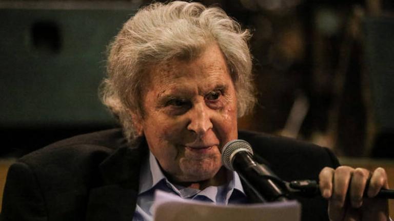 Σφοδρή επίθεση Μίκη κατά Τσίπρα: Ώστε και Μανιαδάκης κύριε πρωθυπουργέ;