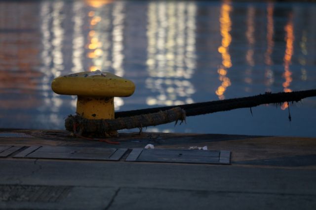 Σύγκρουση επιβατηγών πλοίων στον Πειραιά