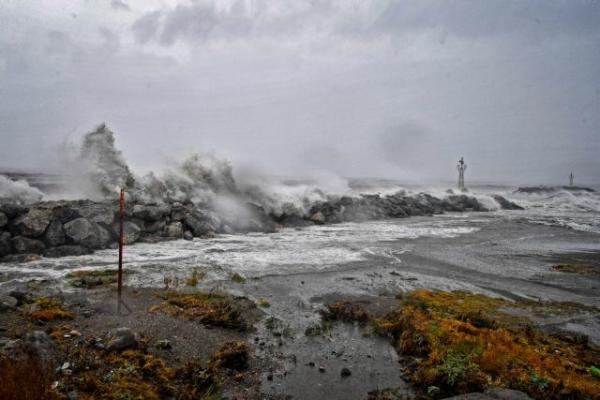 Στο έλεος της κακοκαιρίας η χώρα – Μεγάλα προβλήματα από την επέλαση του «Ζορμπά»