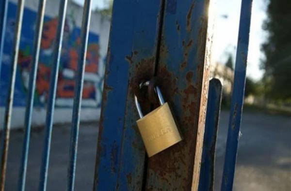 Σαρώνει ο «Ξενοφών»: Κλειστά σχολεία και πτώσεις δέντρων