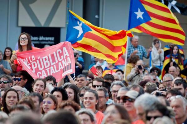Καταλονία: Χιλιάδες διαδηλωτές στους δρόμους για την επέτειο του δημοψηφίσματος