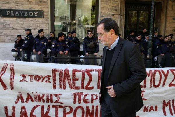 Σε νέα απολογία ο Λαφαζάνης – Καταδίκη ευρωβουλευτών