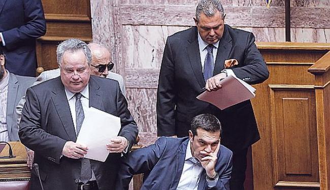 Ποιος κυβερνά αυτή τη χώρα και ποιος ασκεί εξωτερική πολιτική;