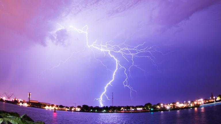 Πάνω από 20.000 κεραυνούς έχει ήδη προκαλέσει ο «Ορέστης»