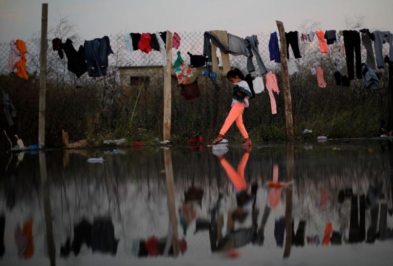 Χιλιάδες πρόσφυγες από την Ονδούρα κατευθύνονται προς τις ΗΠΑ