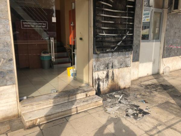 Επίθεση με μολότοφ σε αλβανικό τουριστικό γραφείο στην Αθήνα [Εικόνες]