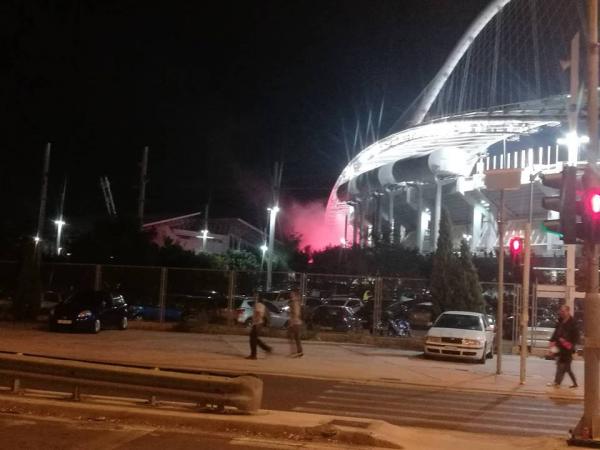 Χαμός στο ΟΑΚΑ: Ξύλο, μολότοφ και δακρυγόνα