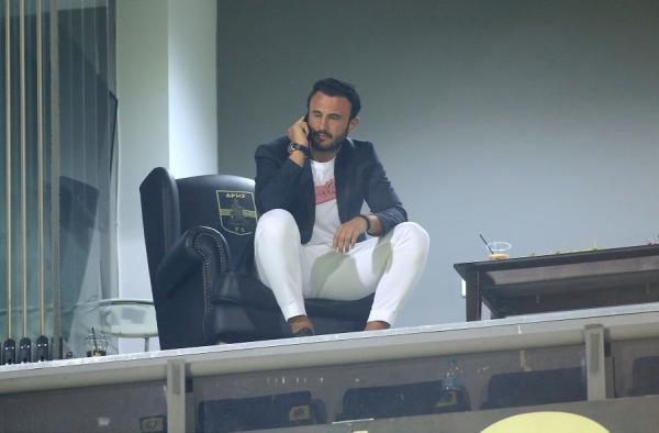 Τετ α τετ Καρυπίδη με Ερέρα