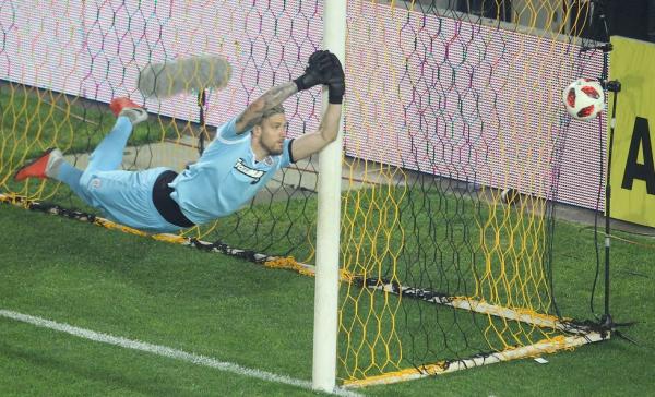 Ο Πασχαλάκης νικάει τον Γιουνές και κρατάει το 1-1 (vid)