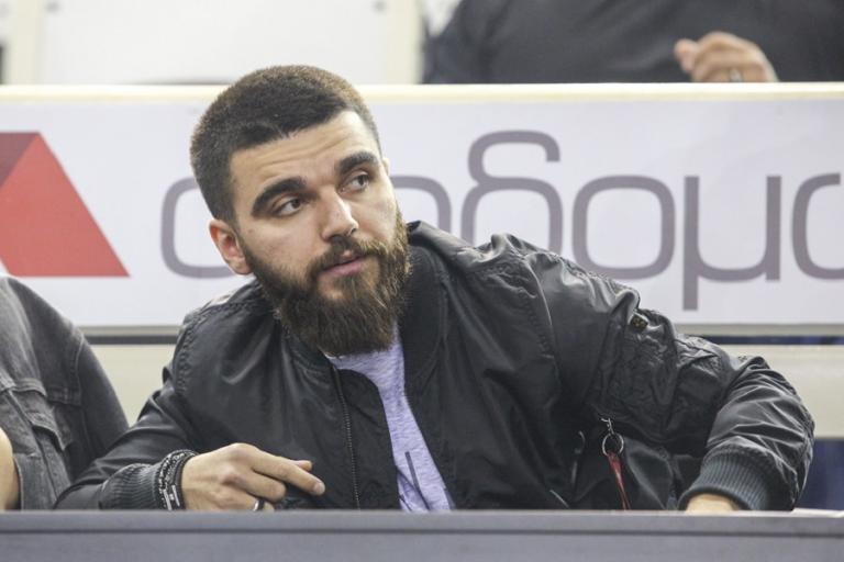 Γιώργος Σαββίδης: «Οι ήρωες πολεμούν σαν Έλληνες, χρόνια πολλά Ελλάδα»